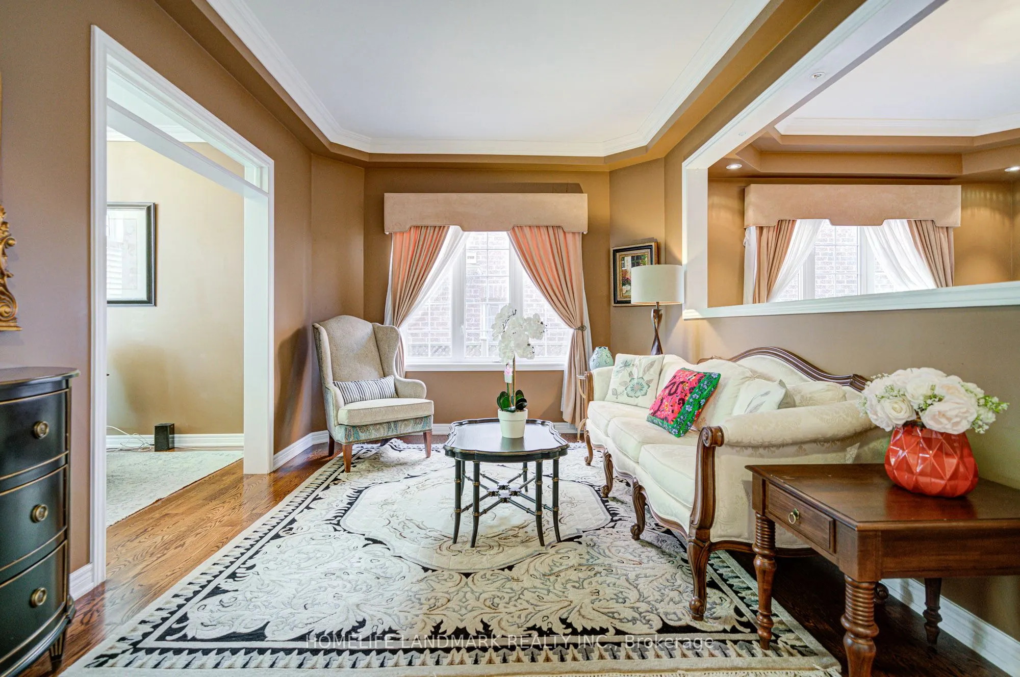 1388 Pinery Crescent