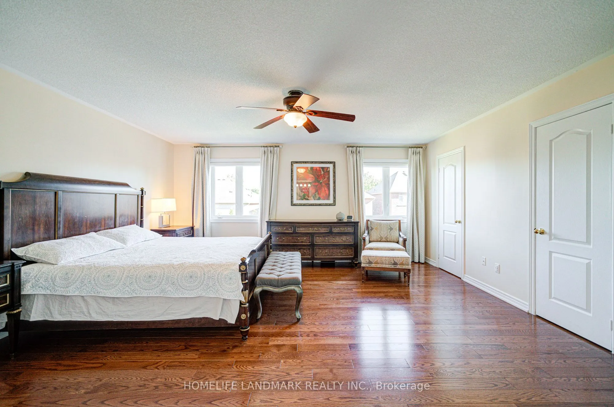 1388 Pinery Crescent
