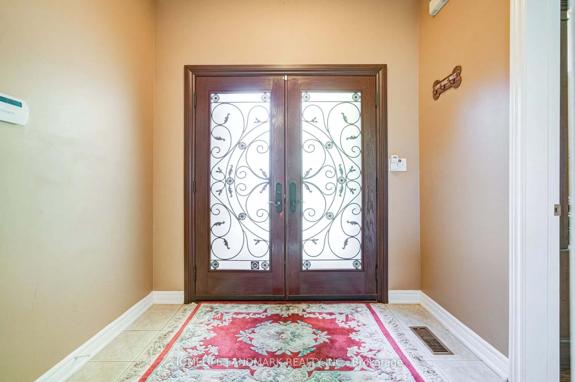 1388 Pinery Crescent