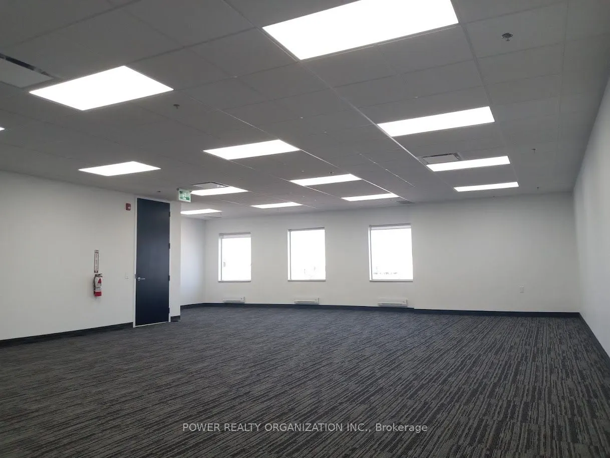 320 Matheson Boulevard W, #209