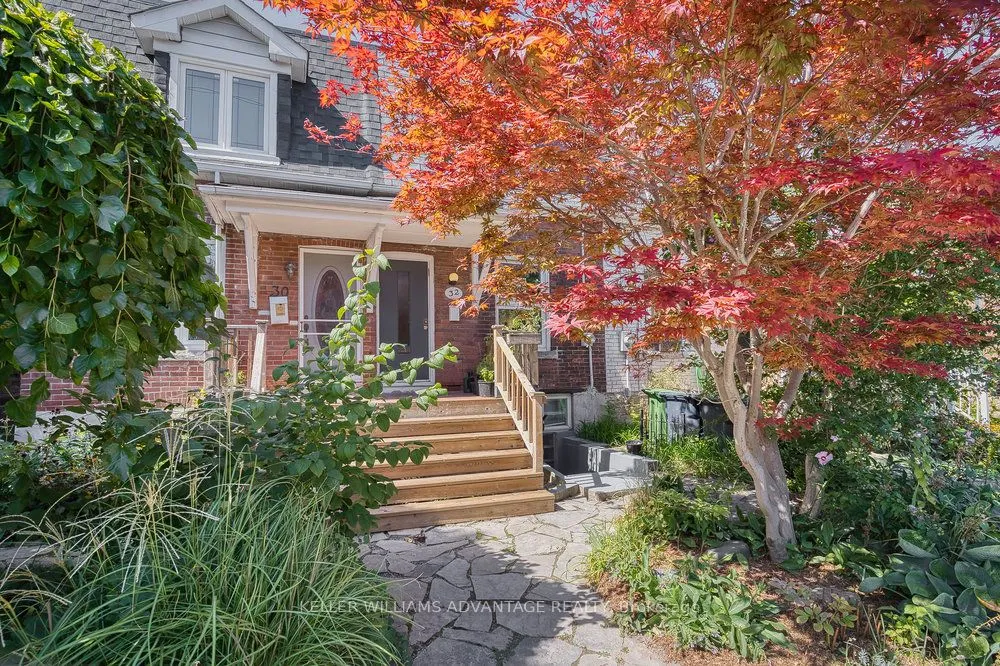 32 Bartlett Avenue