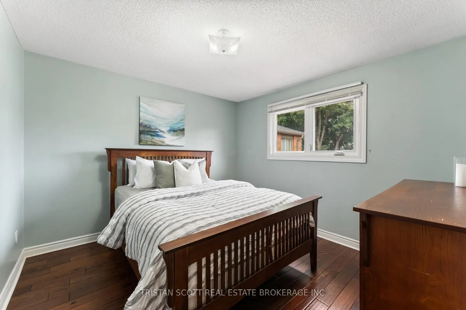 2627 Ambercroft Trail