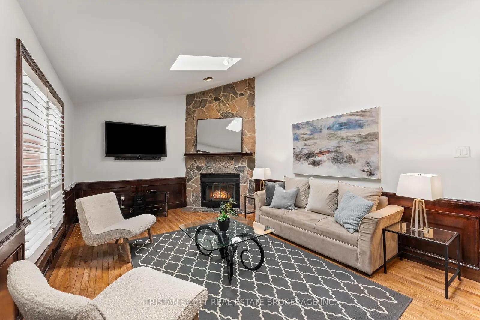 2627 Ambercroft Trail