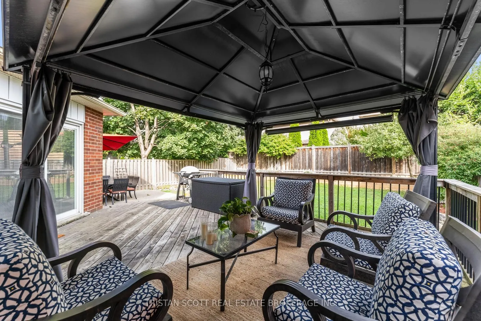 2627 Ambercroft Trail