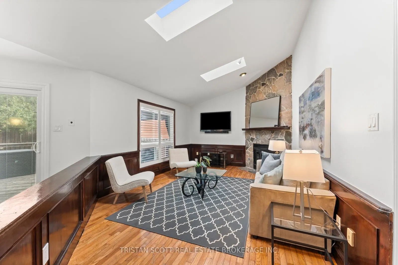 2627 Ambercroft Trail