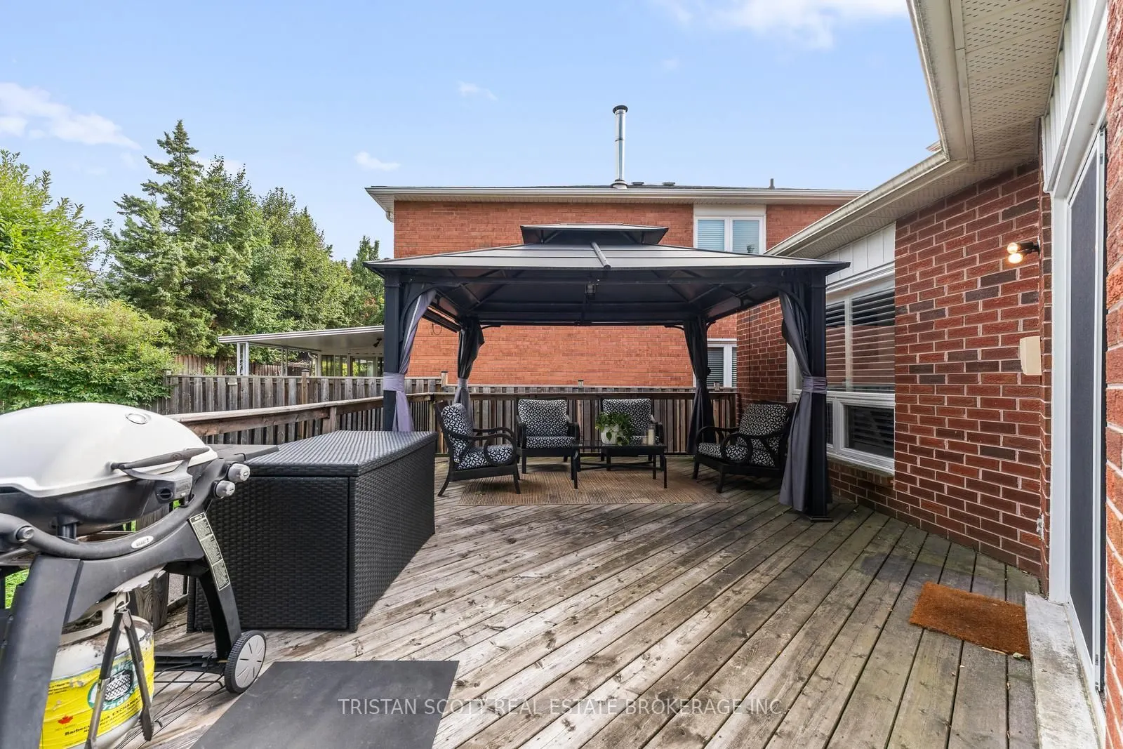 2627 Ambercroft Trail