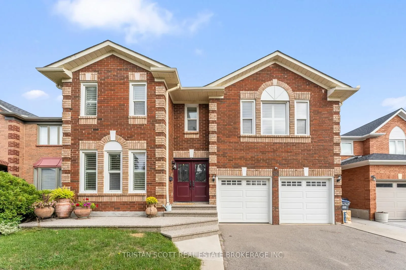 2627 Ambercroft Trail