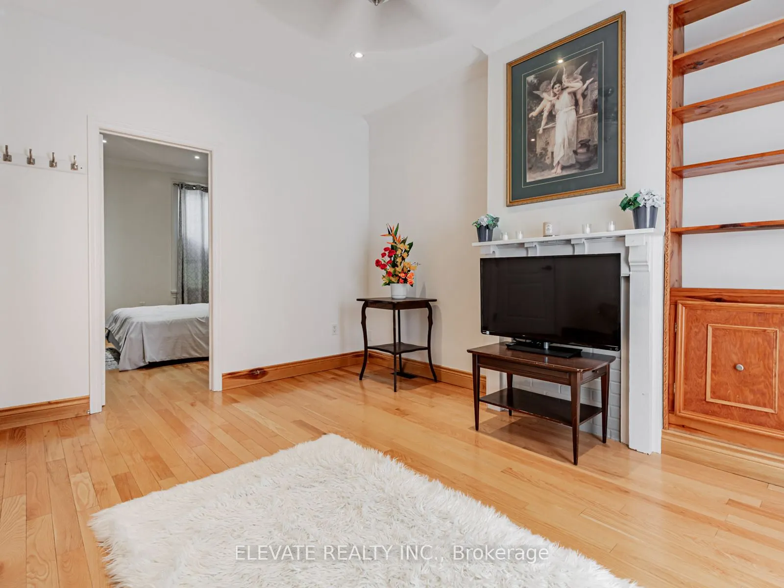 10 Burnfield Avenue