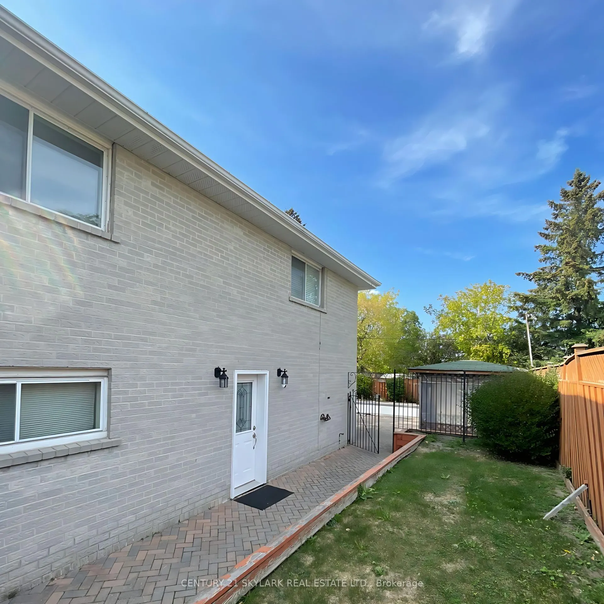 45 Taysham Crescent, #(Back)