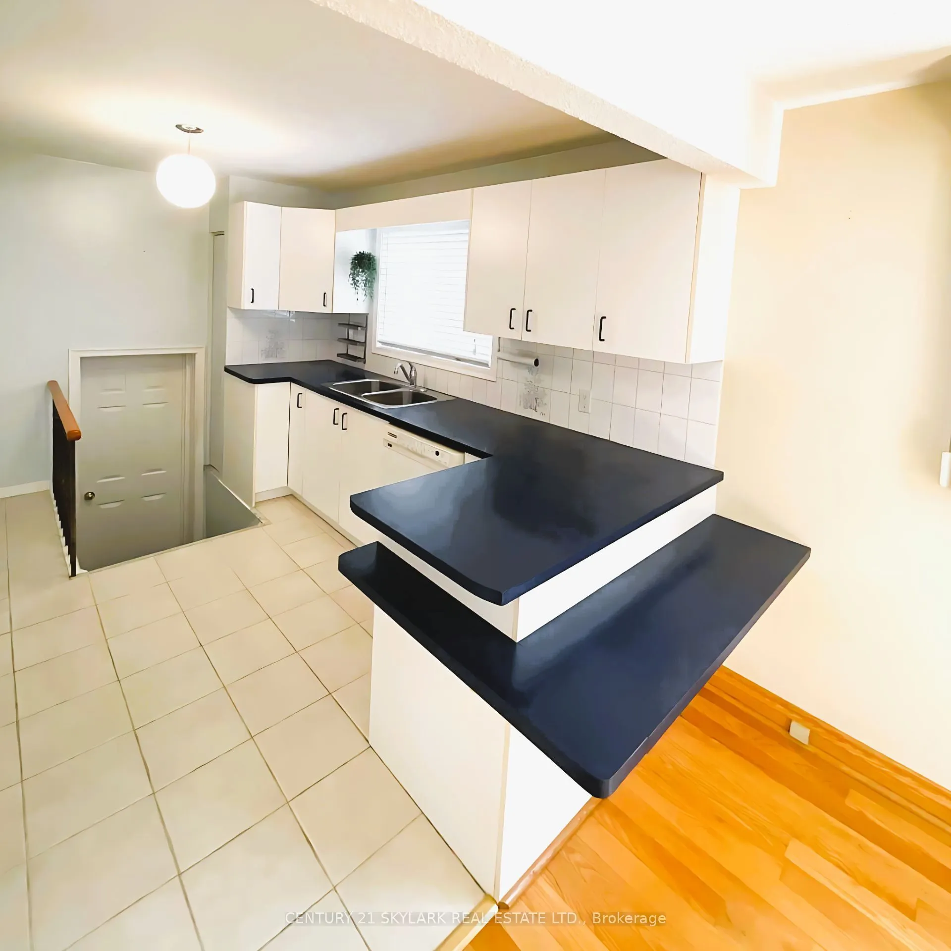 45 Taysham Crescent, #(Back)