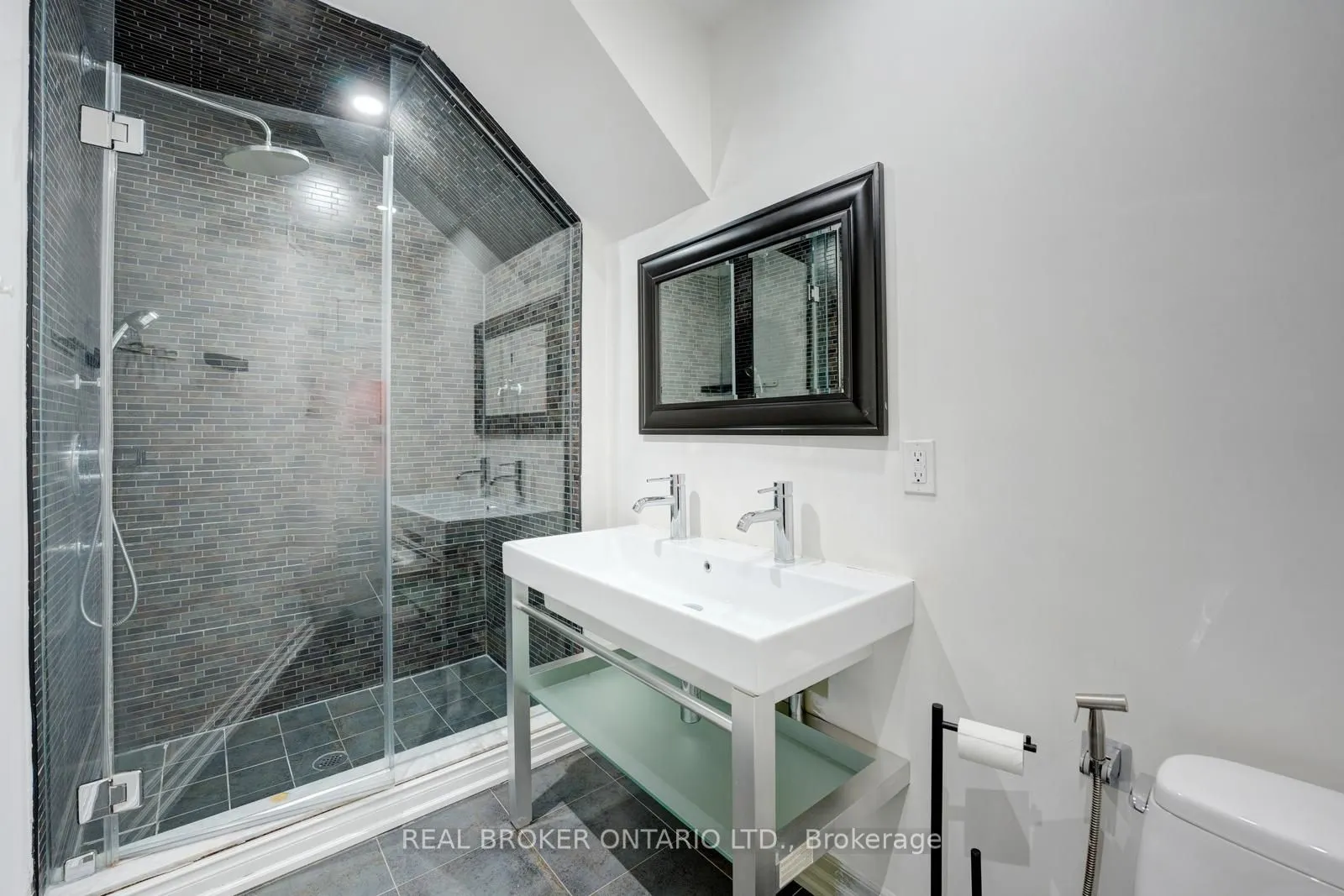 256 The Kingsway Road, #MAIN