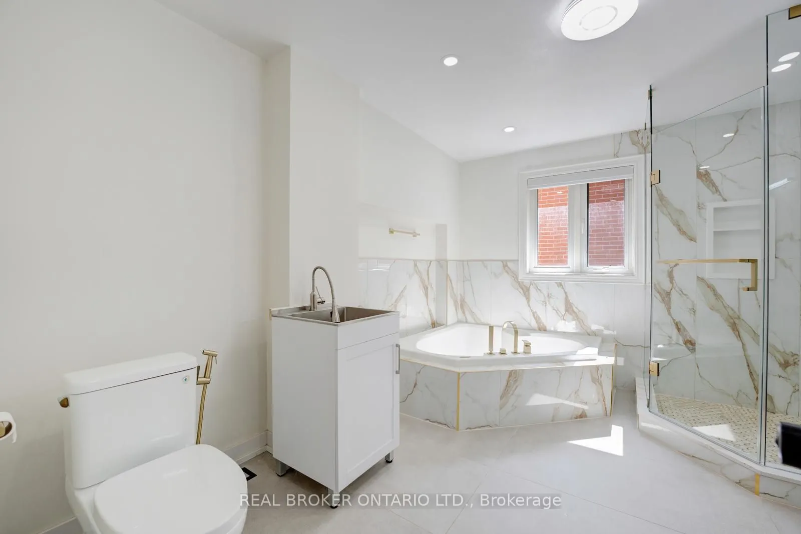 256 The Kingsway Road, #MAIN