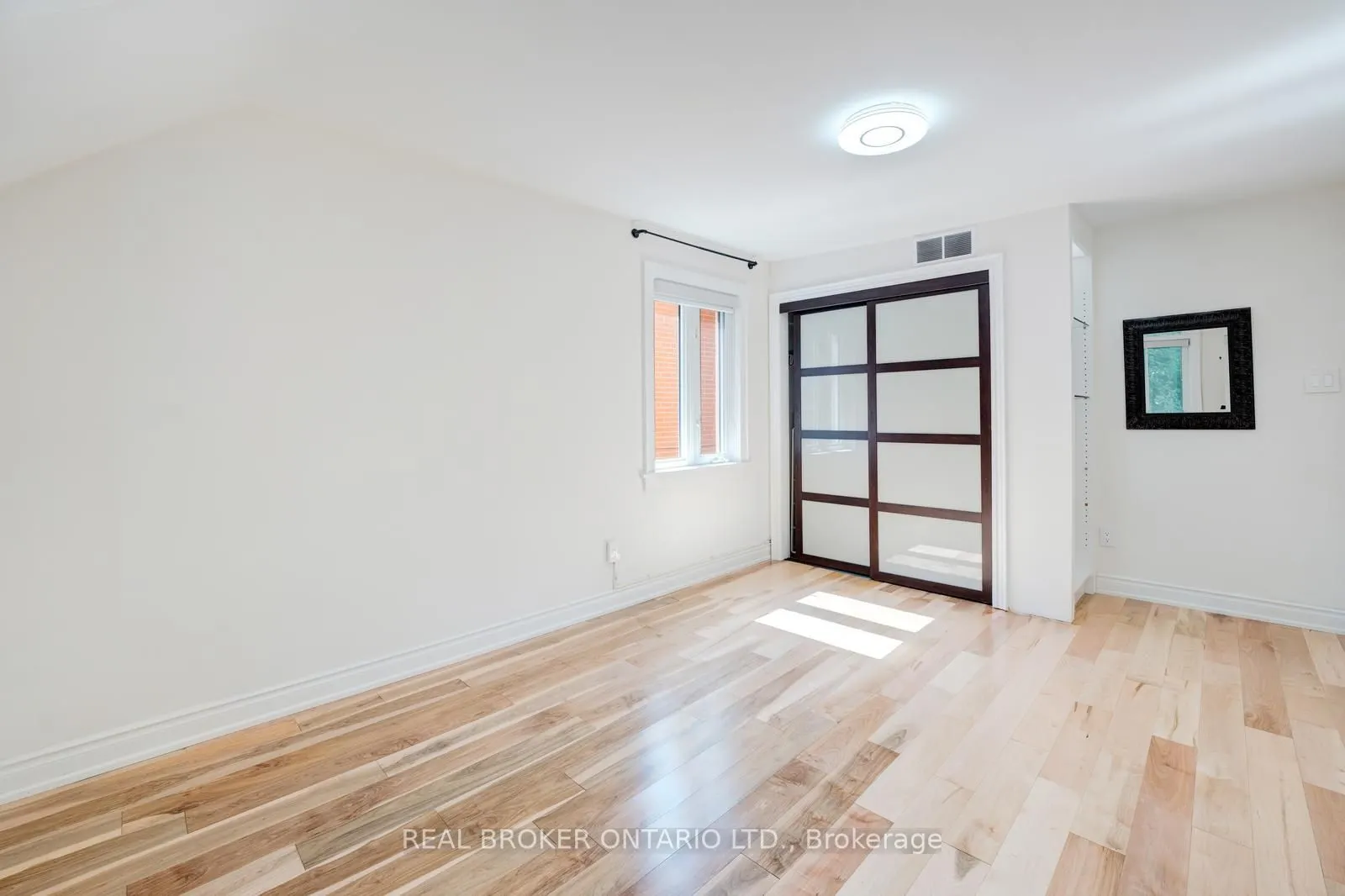 256 The Kingsway Road, #MAIN