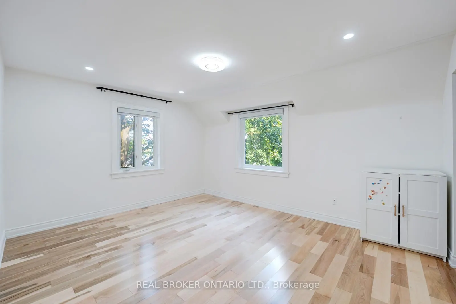 256 The Kingsway Road, #MAIN