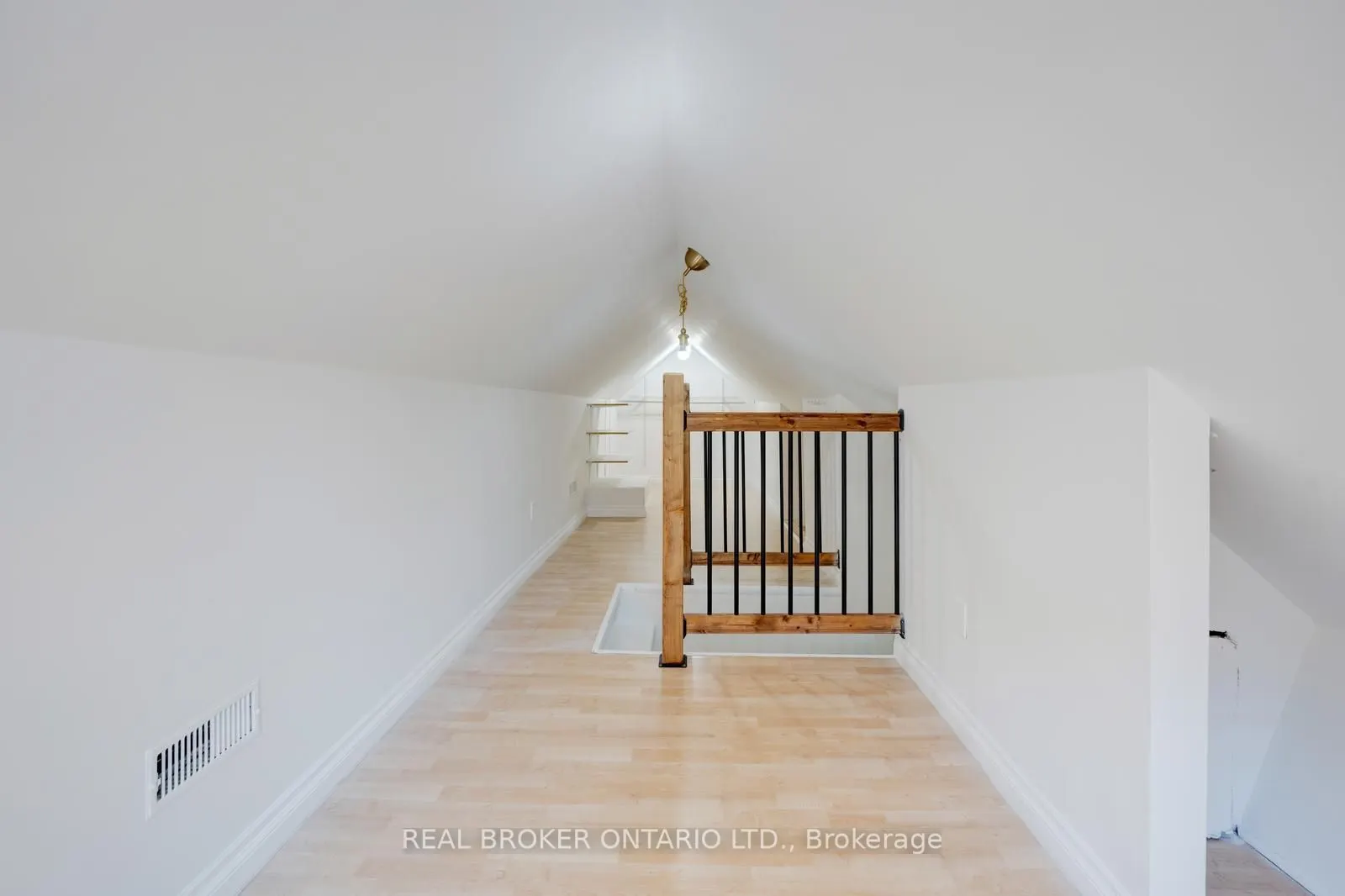 256 The Kingsway Road, #MAIN