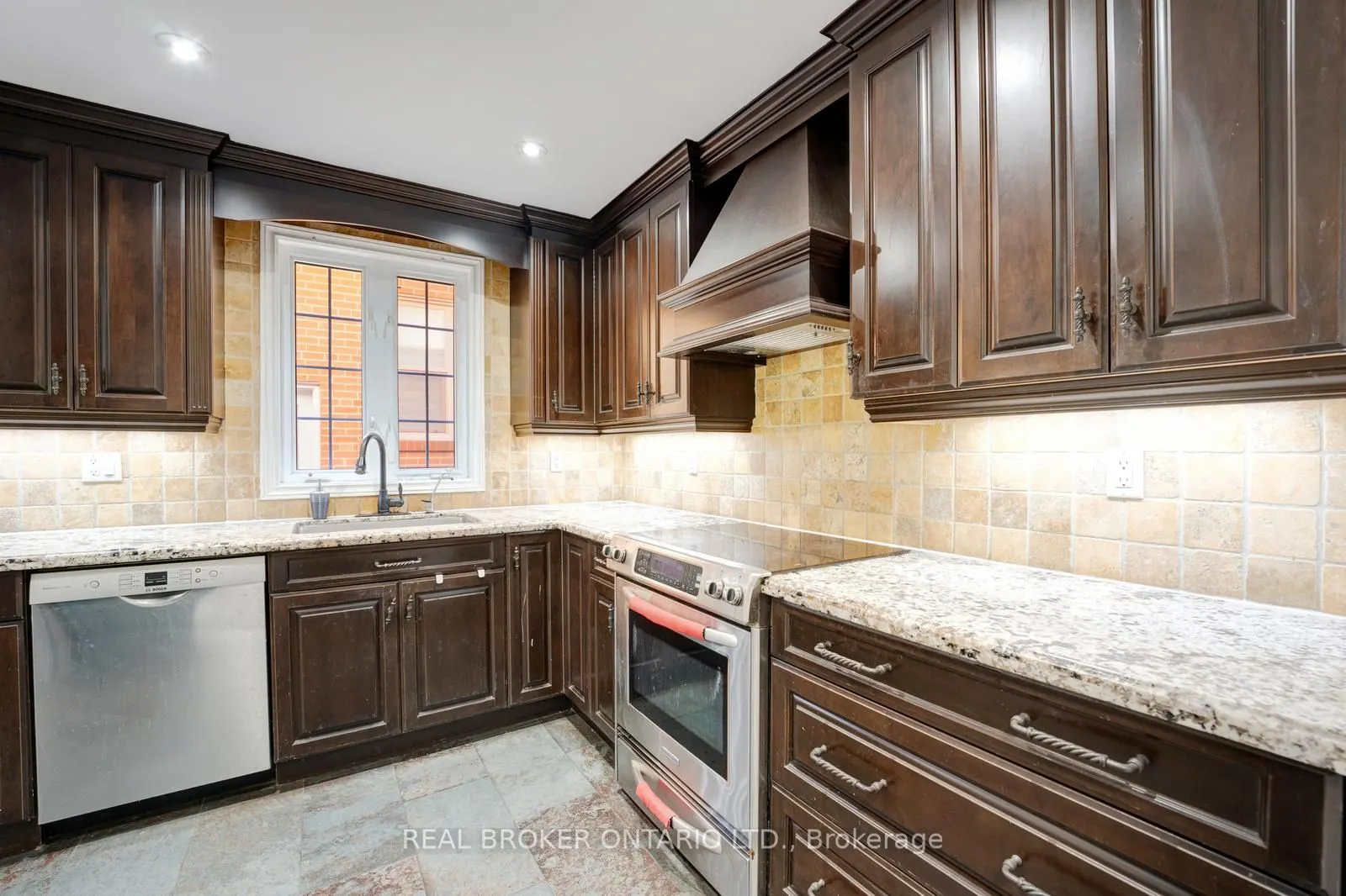 256 The Kingsway Road, #MAIN