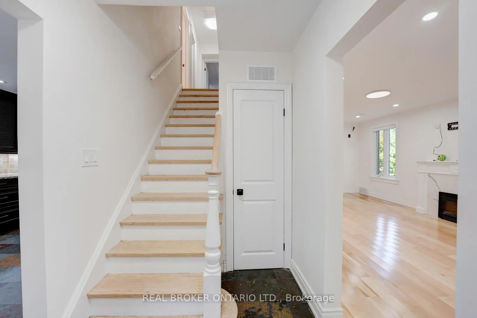 256 The Kingsway Road, #MAIN
