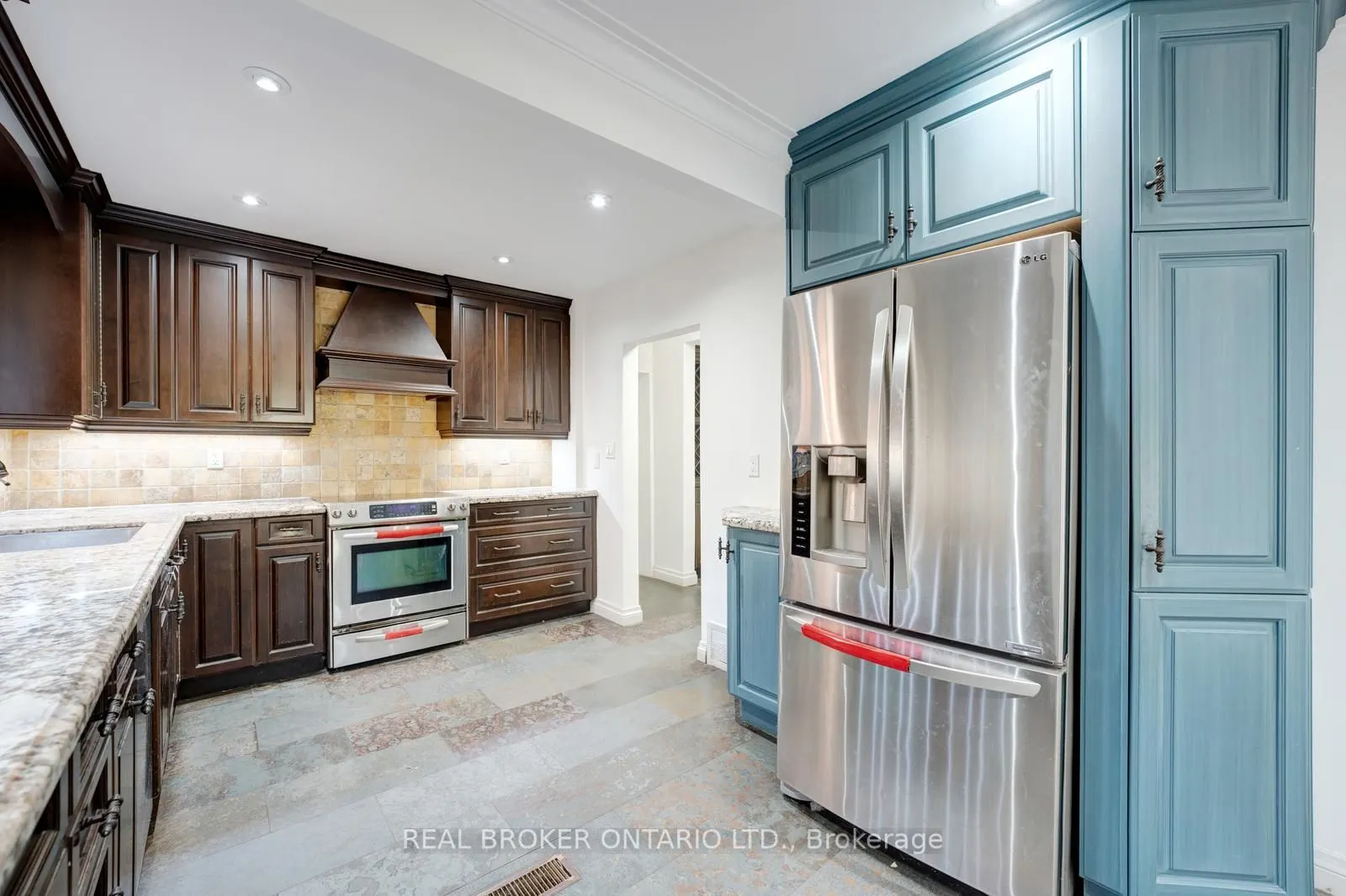 256 The Kingsway Road, #MAIN