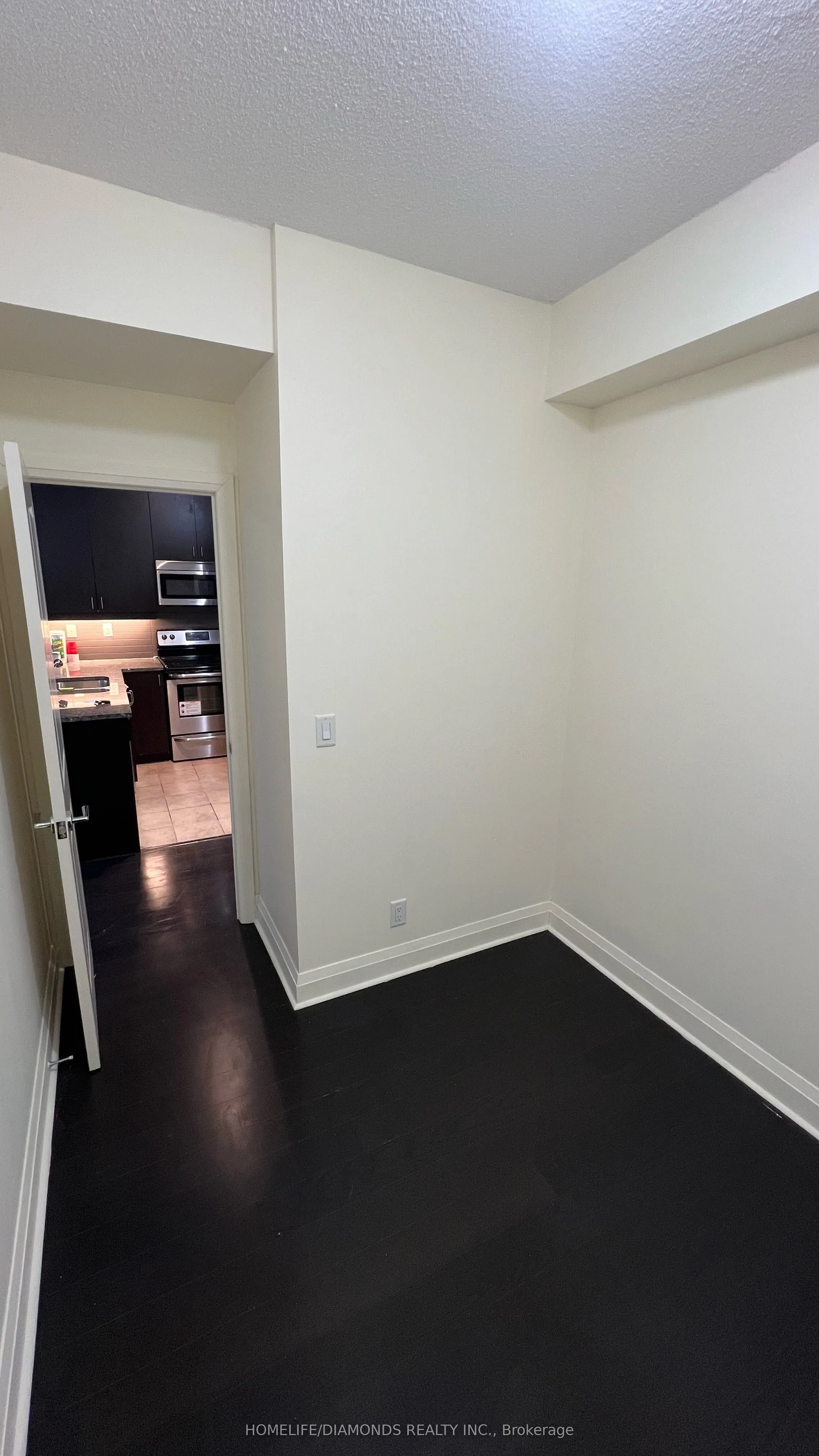1185 THE QUEENSWAY Avenue, #332