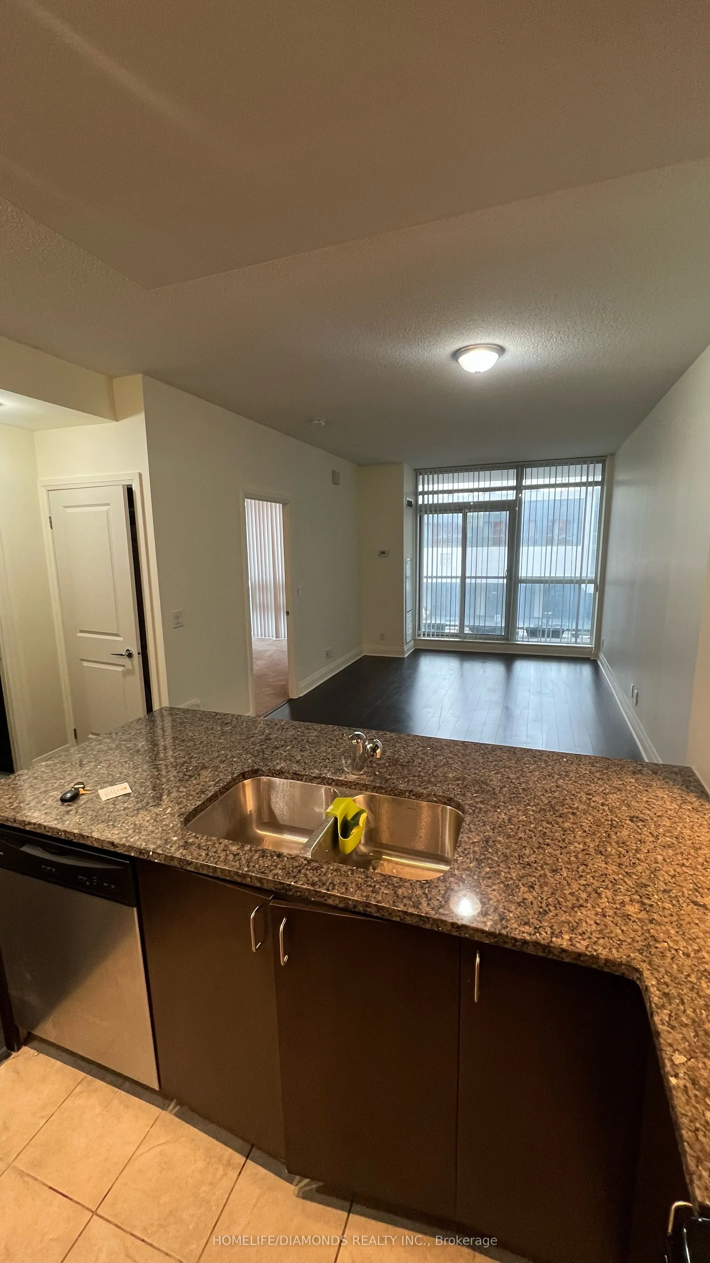 1185 THE QUEENSWAY Avenue, #332