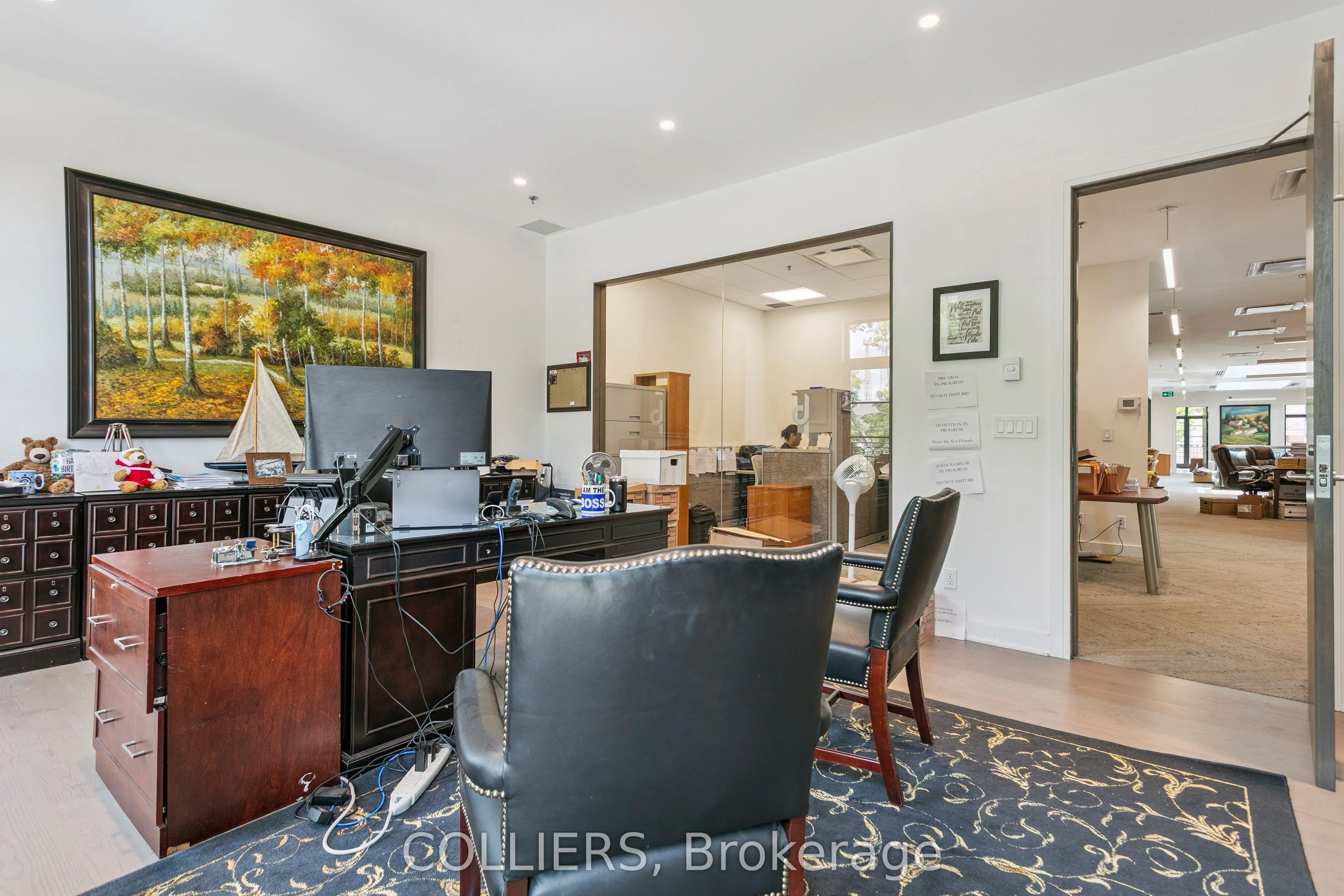2926 Dundas Street W