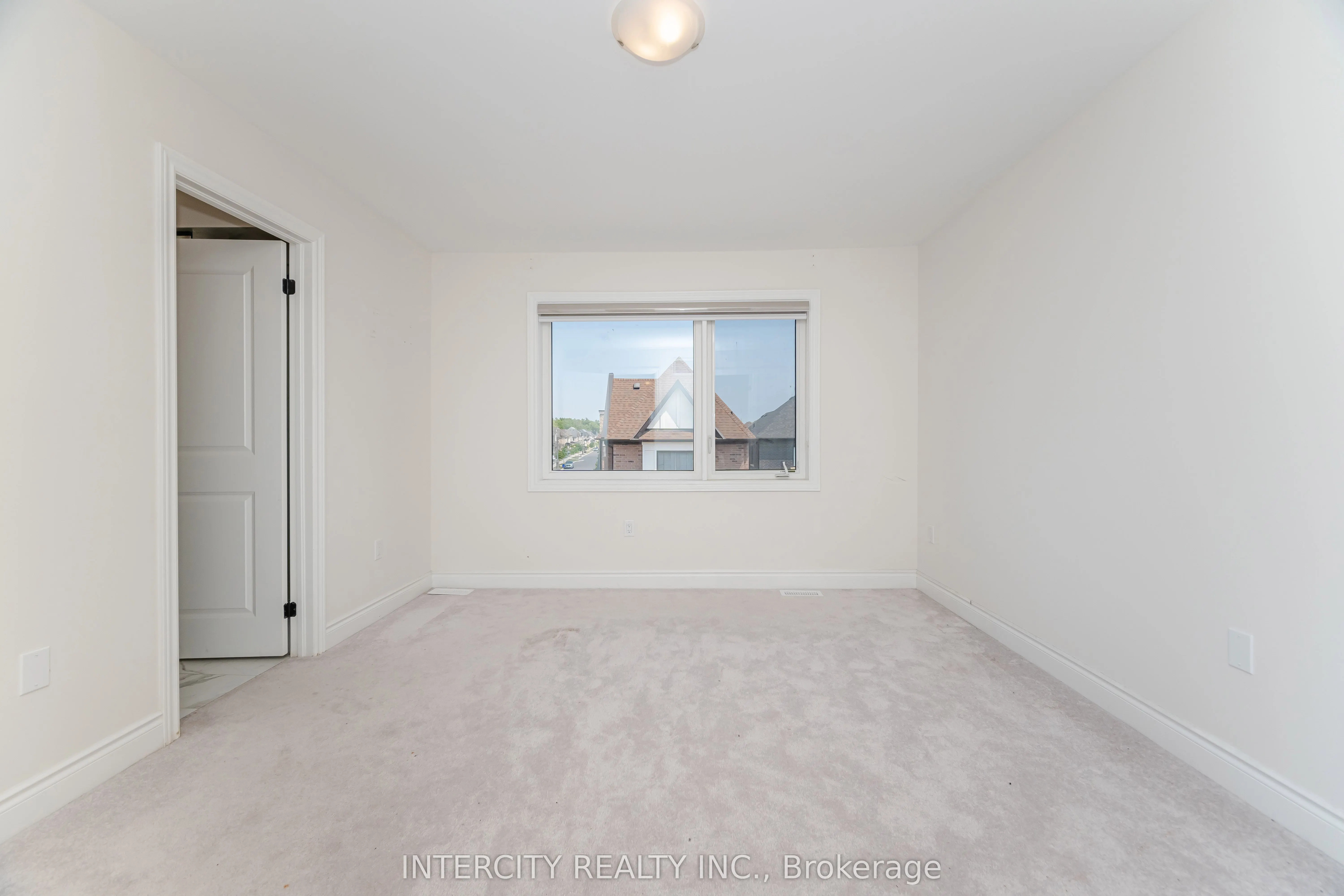 4 Bowbeer Road