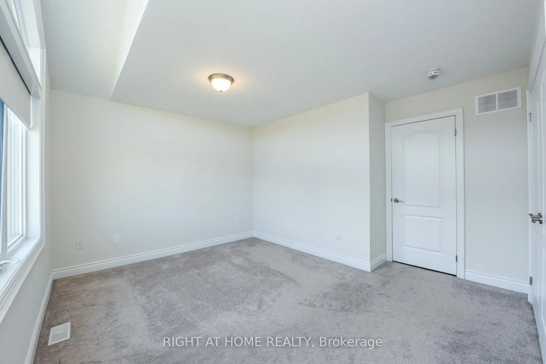 3 Prairie Creek Crescent