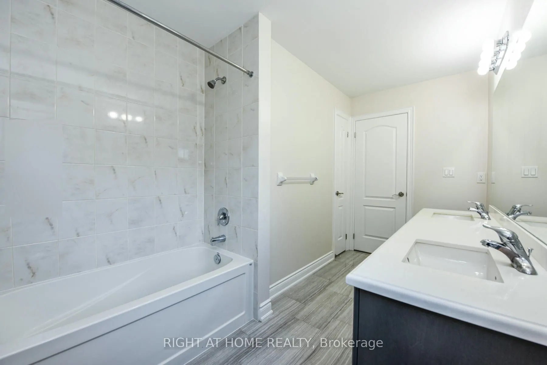 3 Prairie Creek Crescent