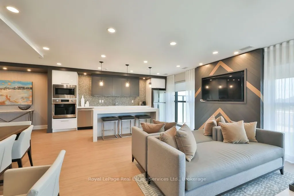 128 Grovewood Common, #125
