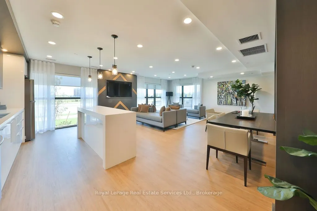 128 Grovewood Common, #125