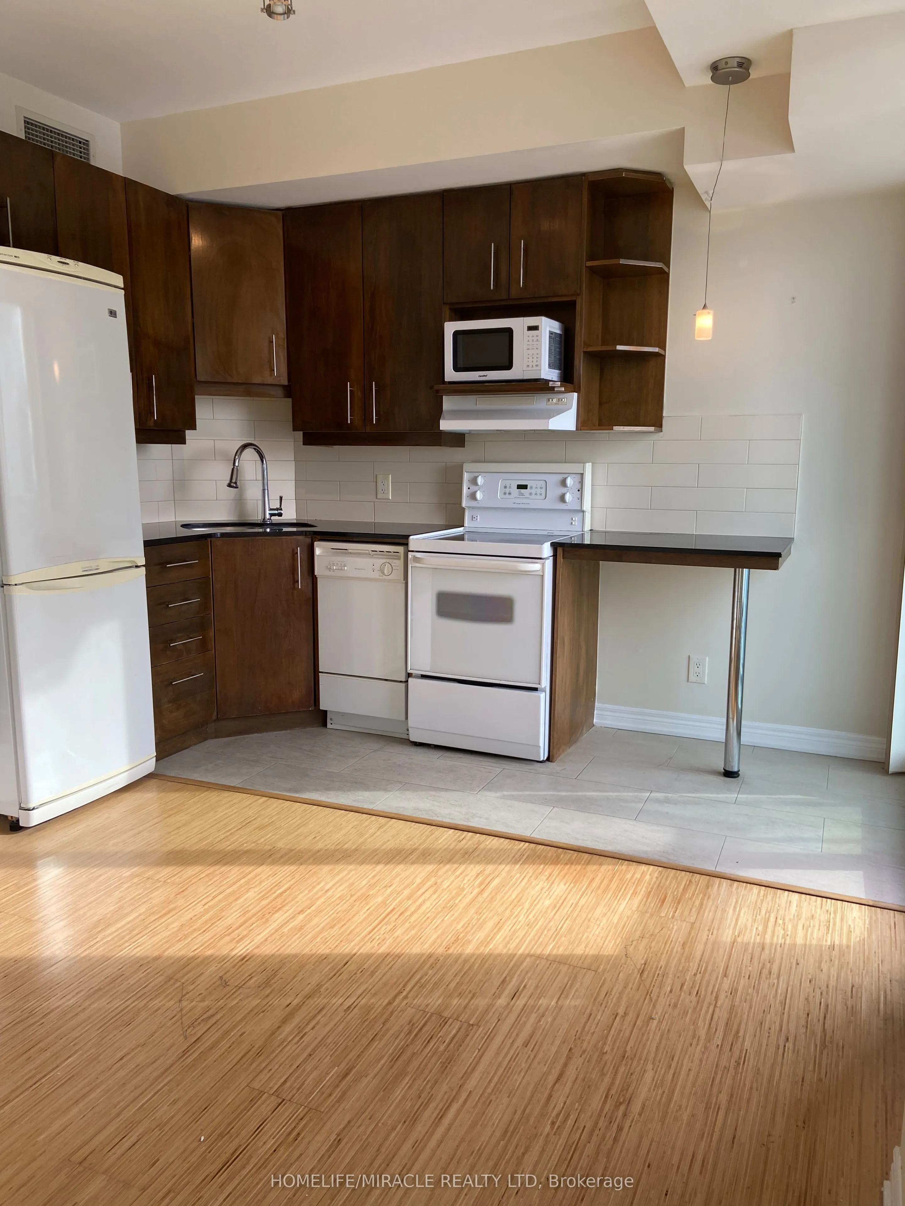 3504 Hurontario Street, #3305