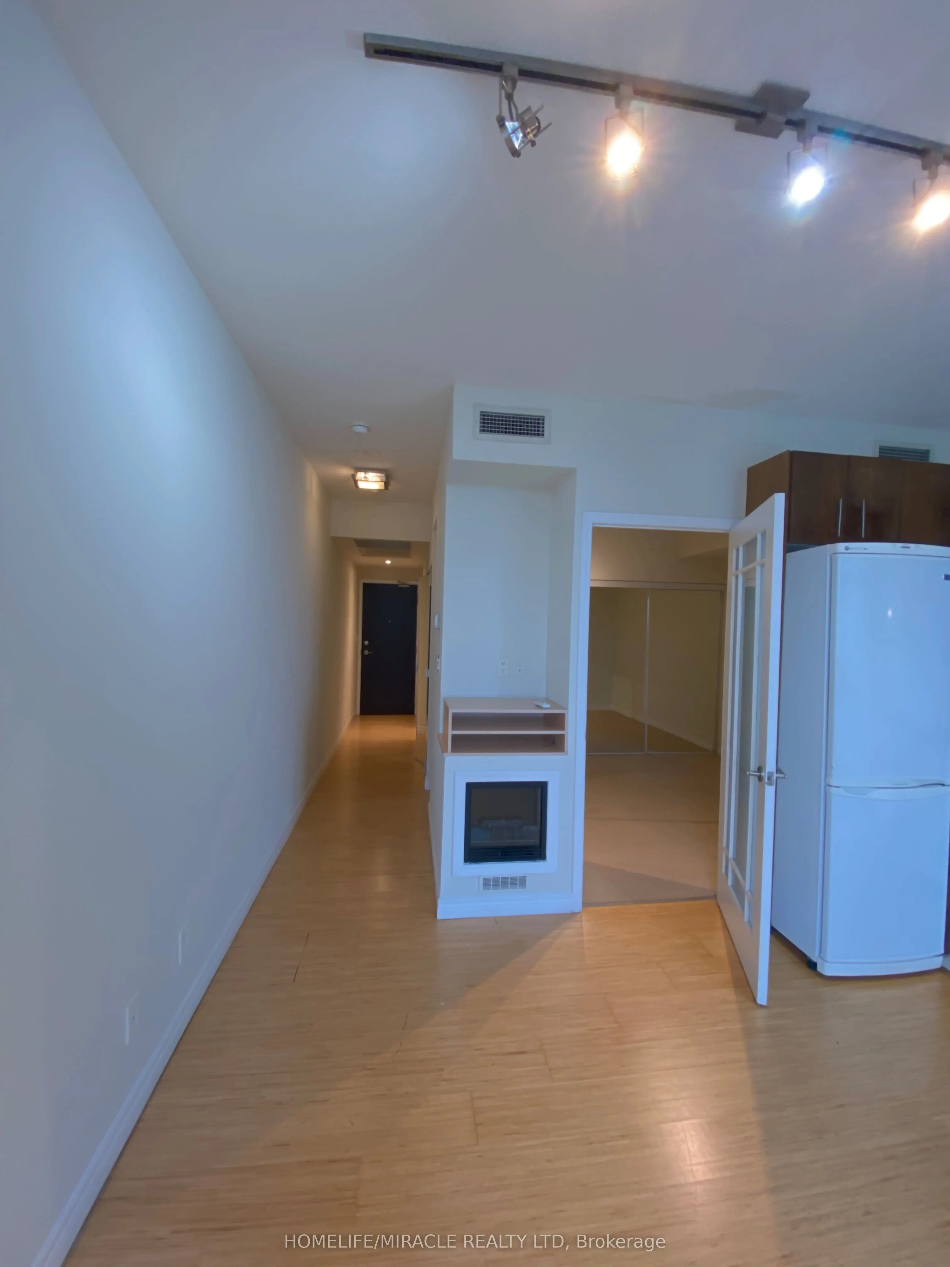 3504 Hurontario Street, #2606