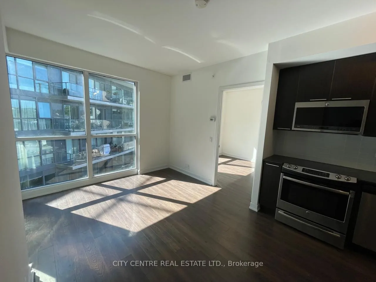 10 Park Lawn Road, #522