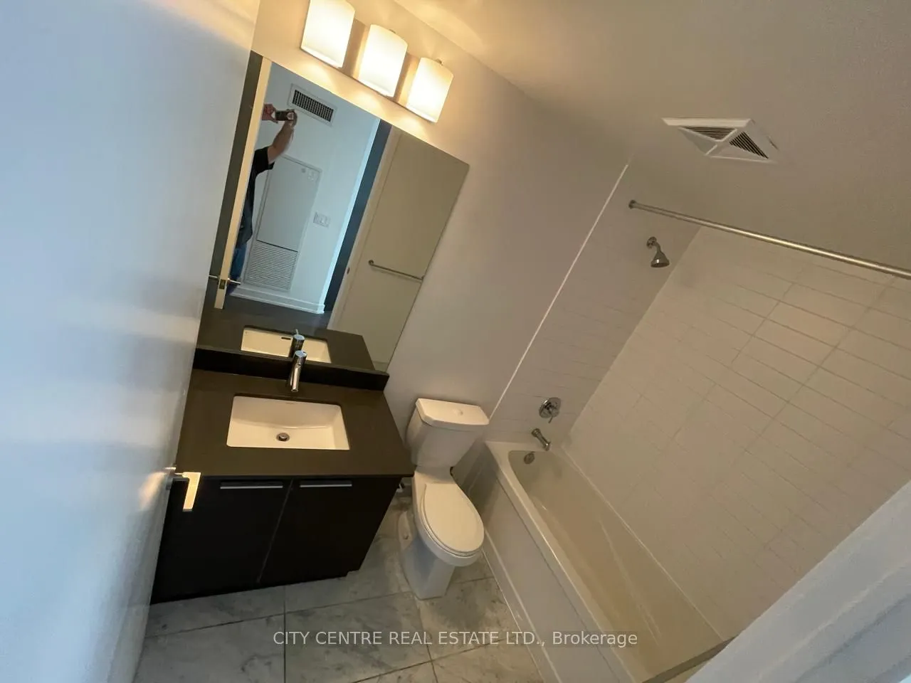 10 Park Lawn Road, #522