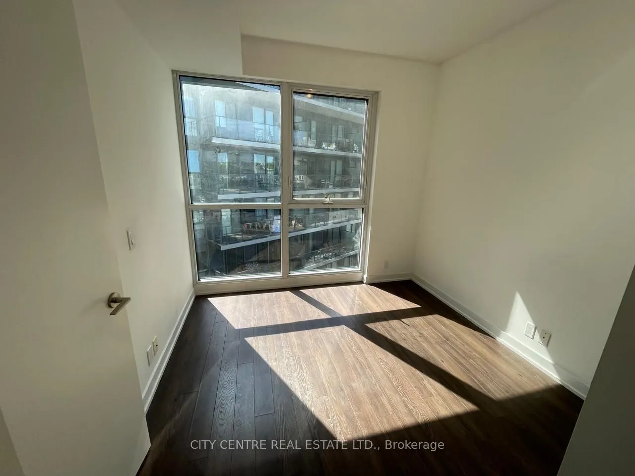 10 Park Lawn Road, #522