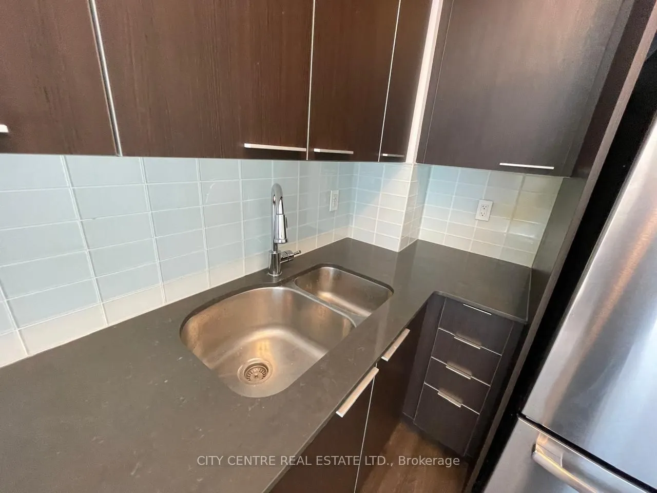 10 Park Lawn Road, #522