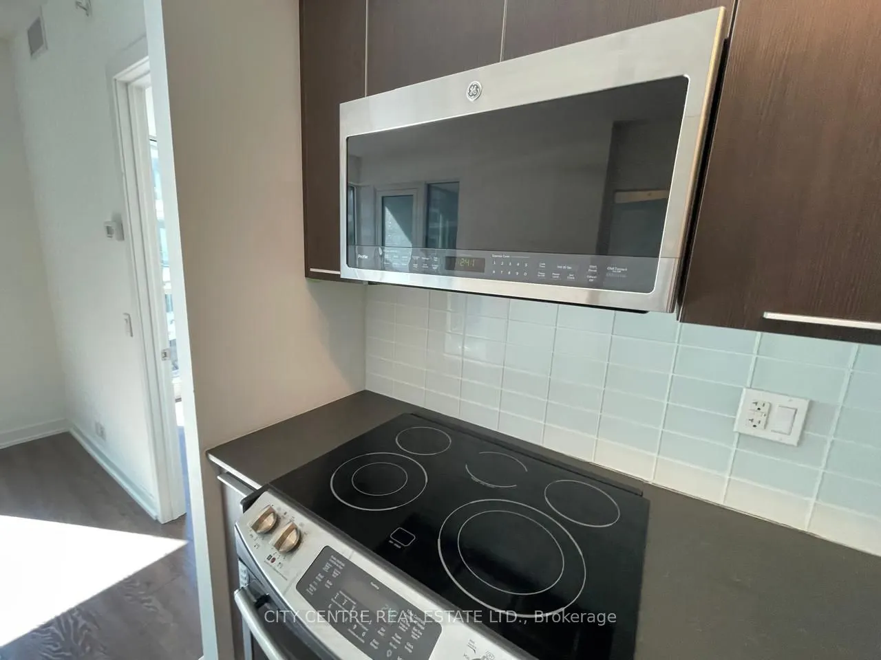 10 Park Lawn Road, #522