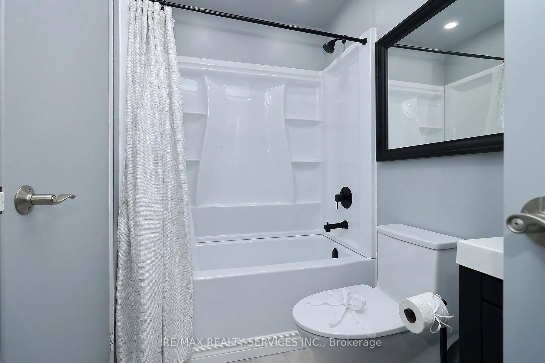 2095 Roche Court, #132