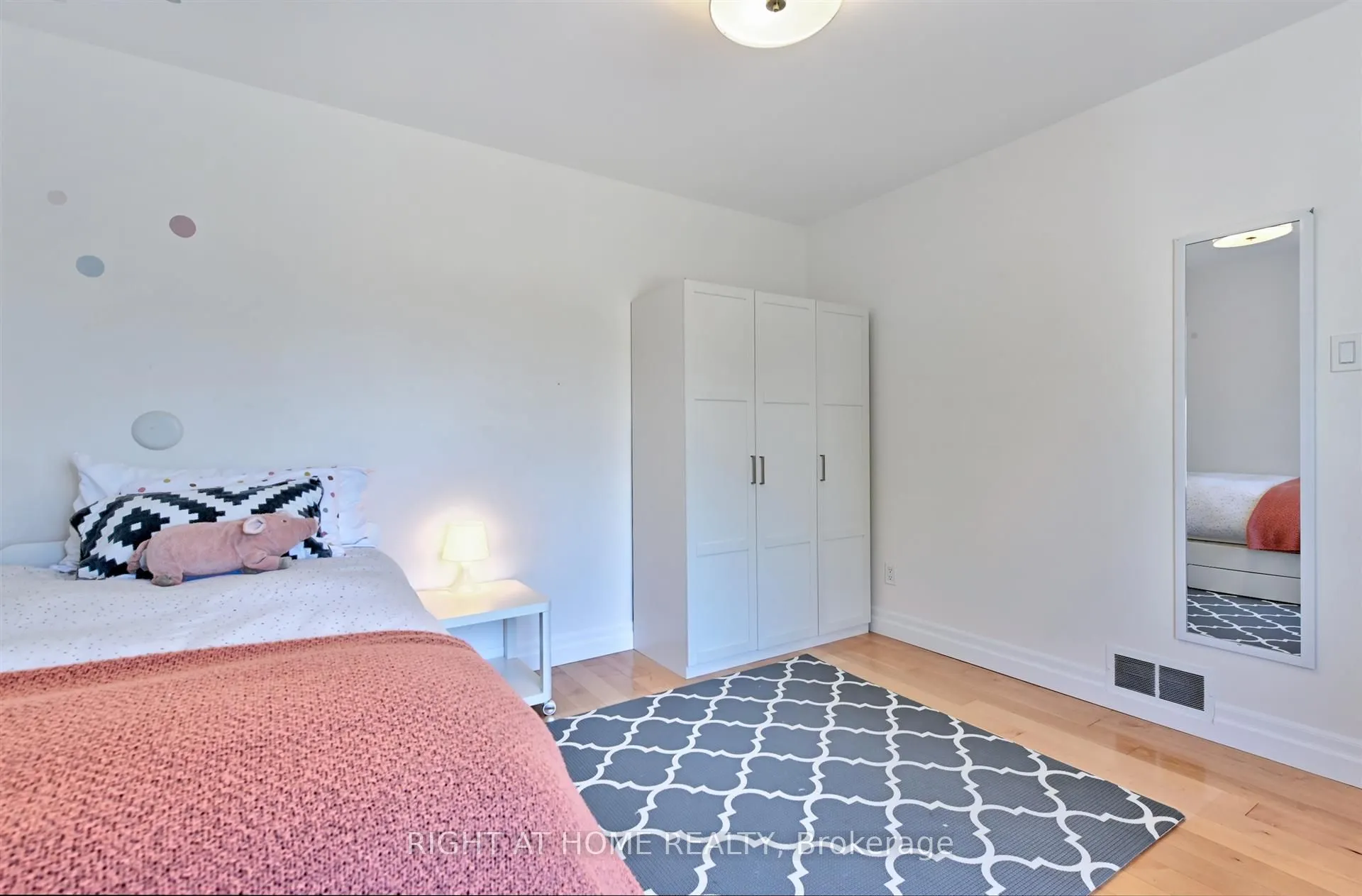 600 Silver Creek Boulevard, #3