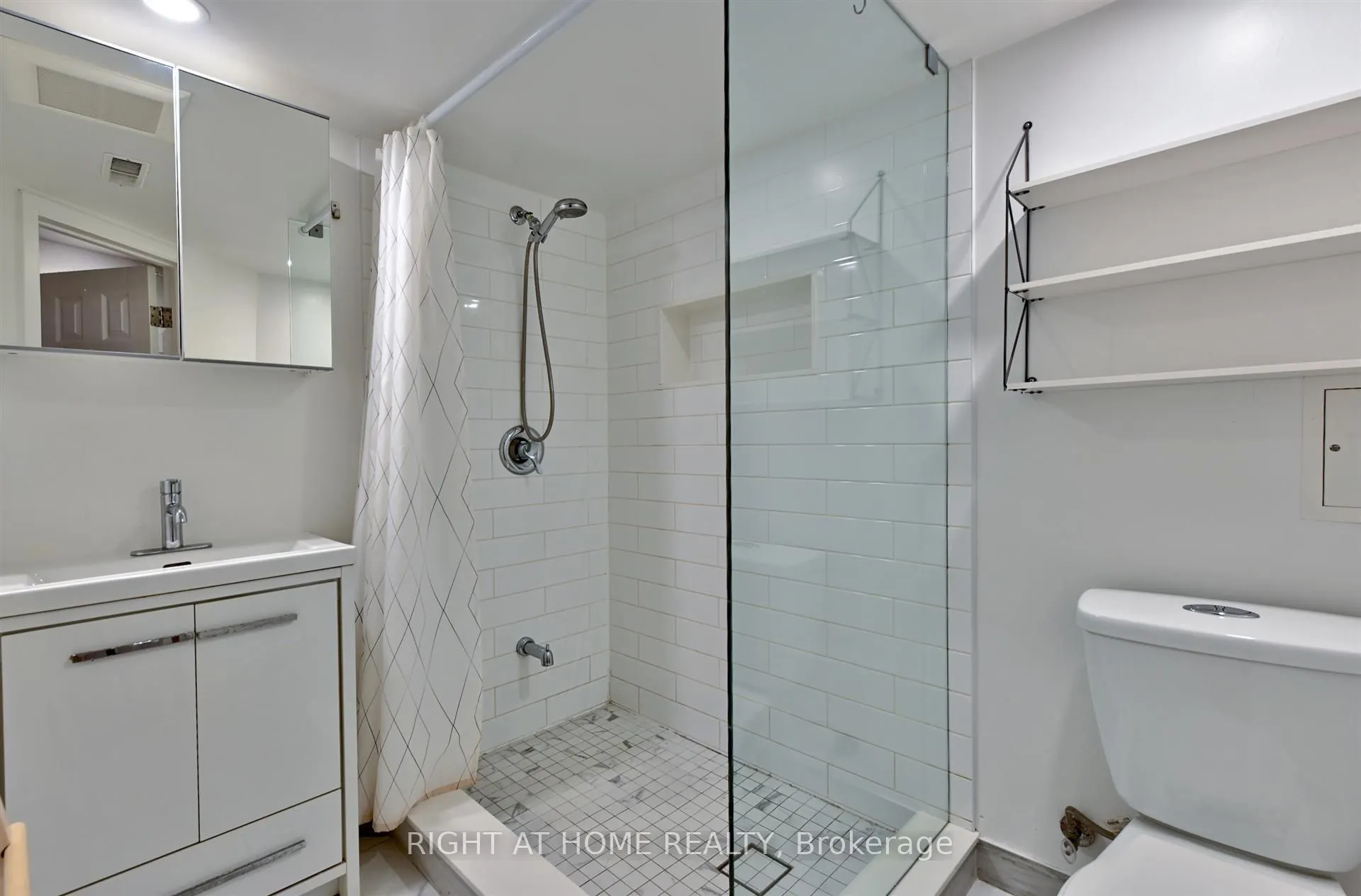 600 Silver Creek Boulevard, #3