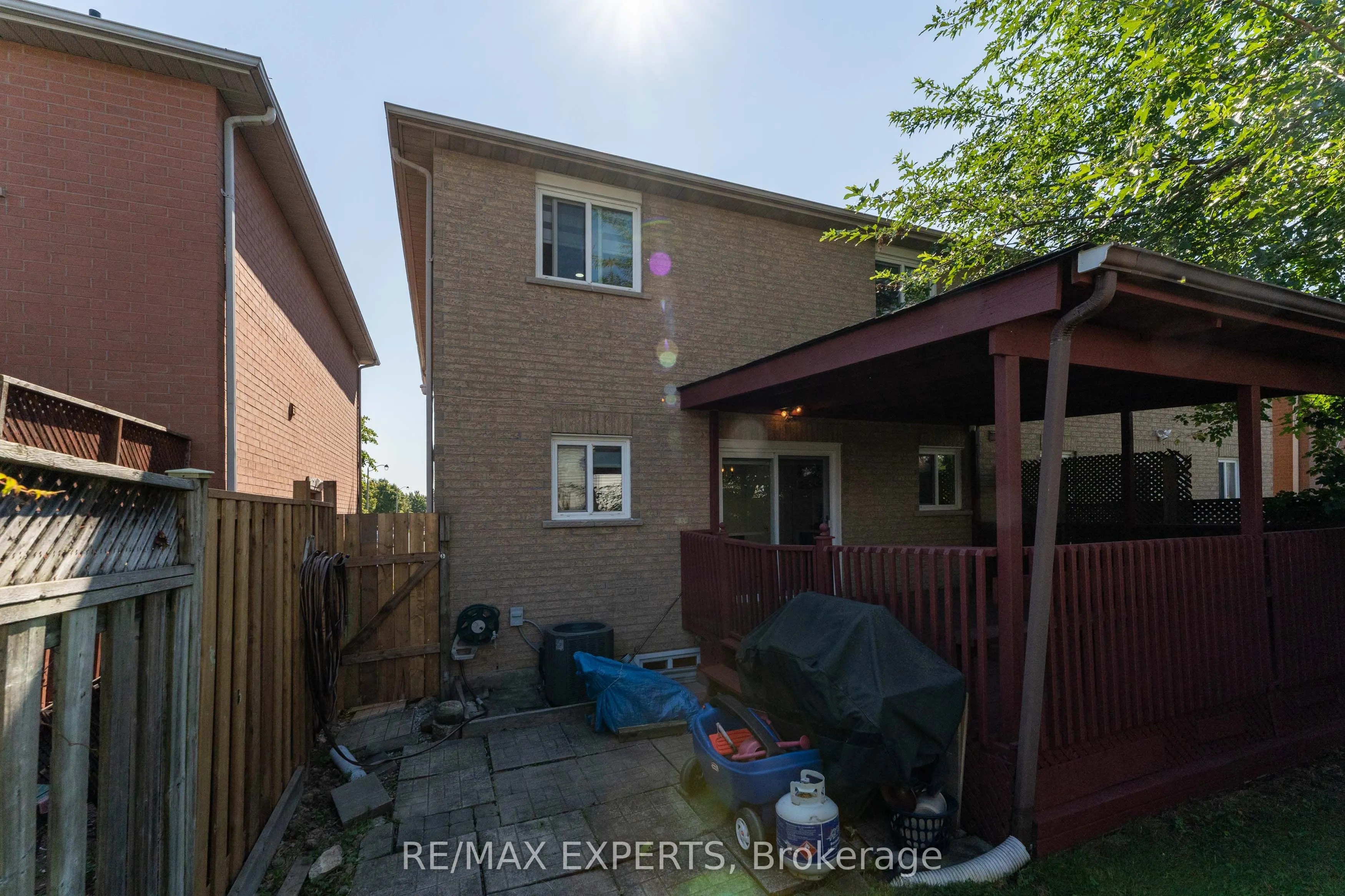39 Softneedle Avenue
