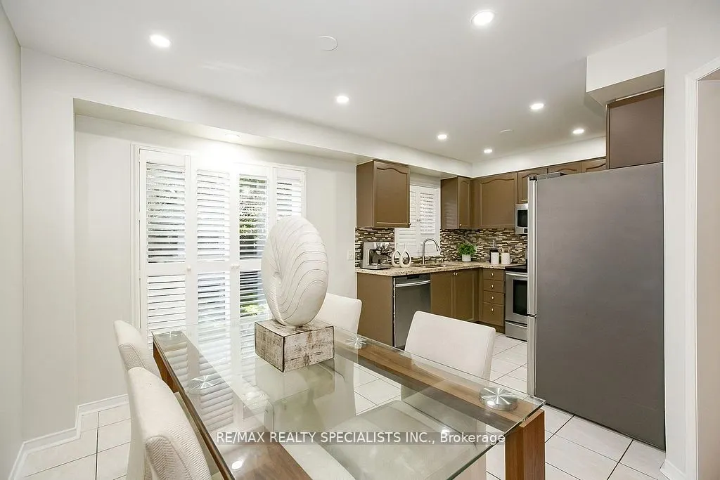 7243 Frontier Ridge