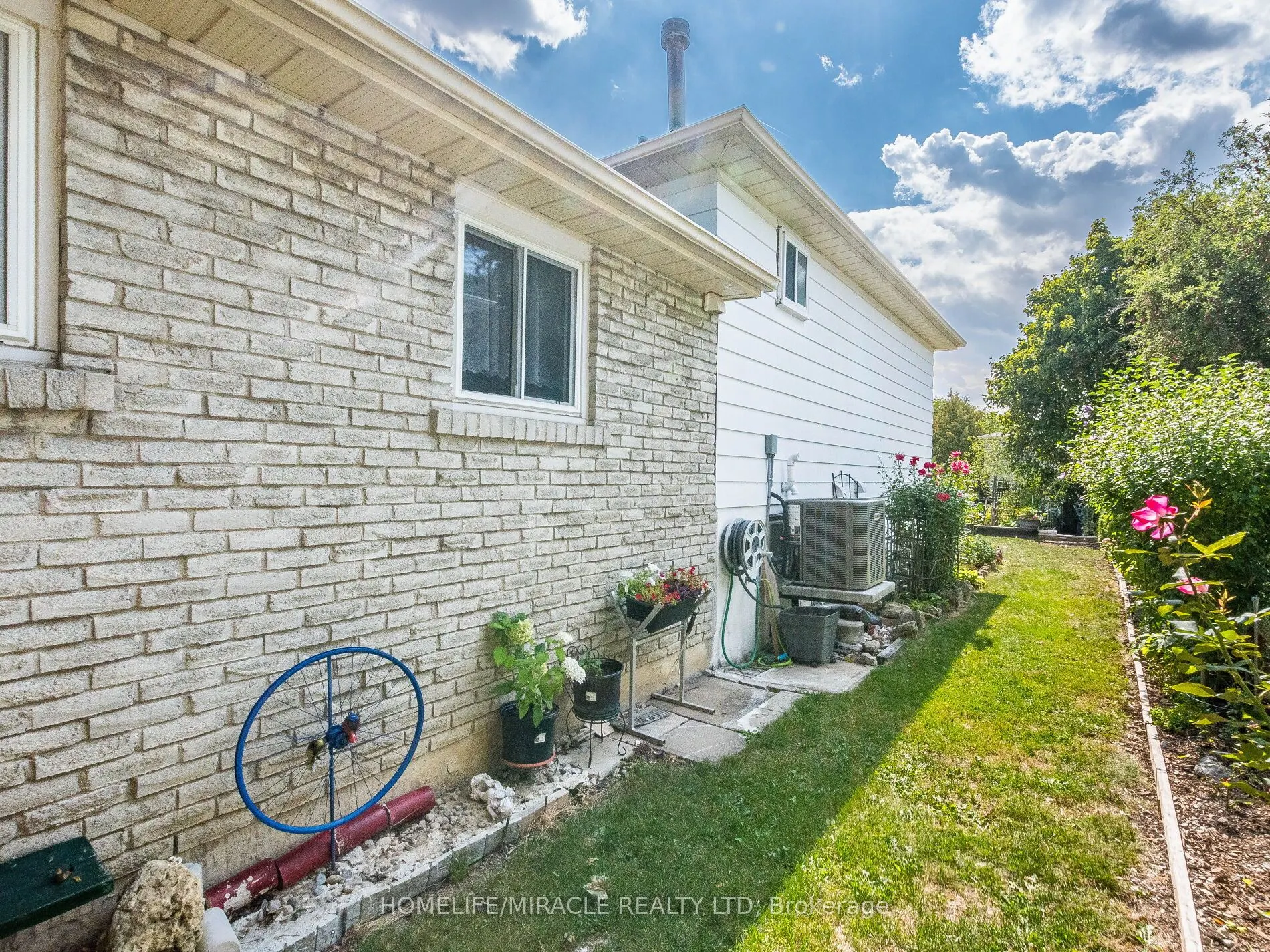 64 Geneva Crescent