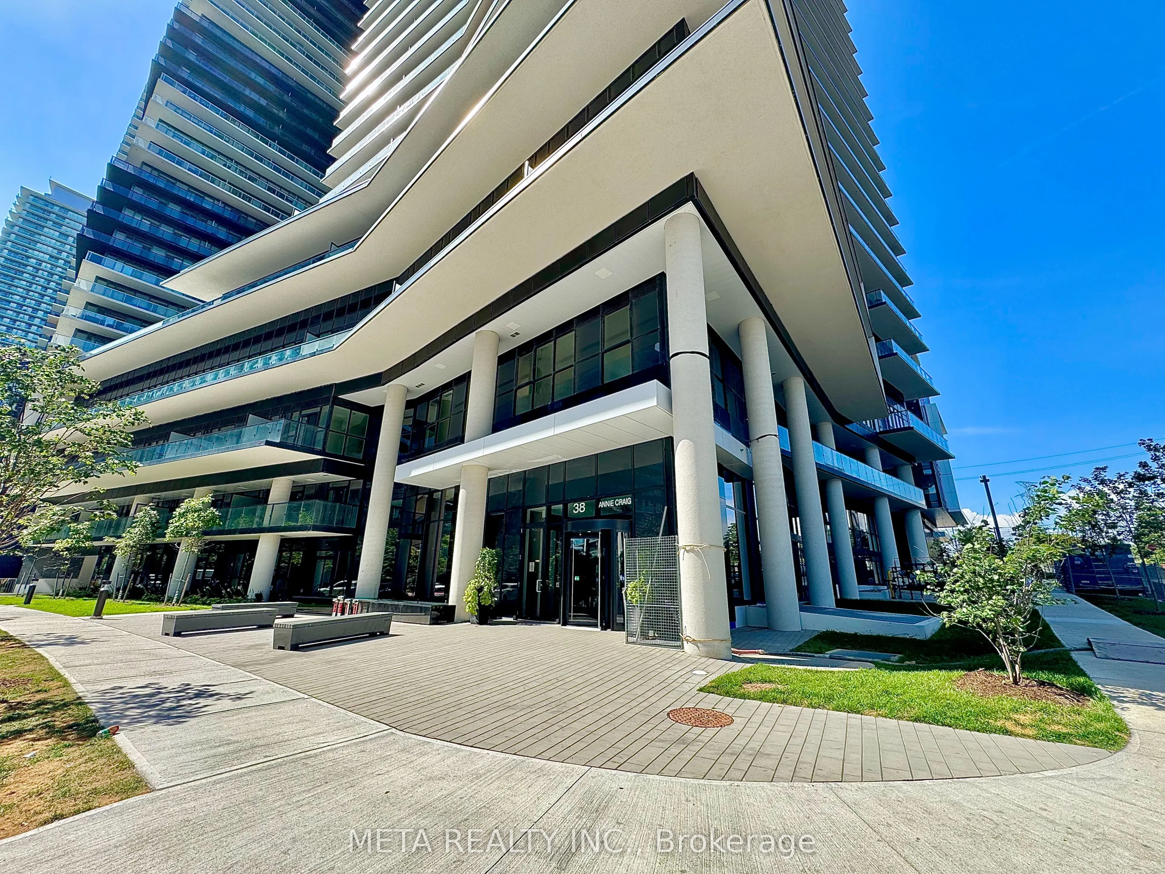38 Annie Craig Drive, #2907