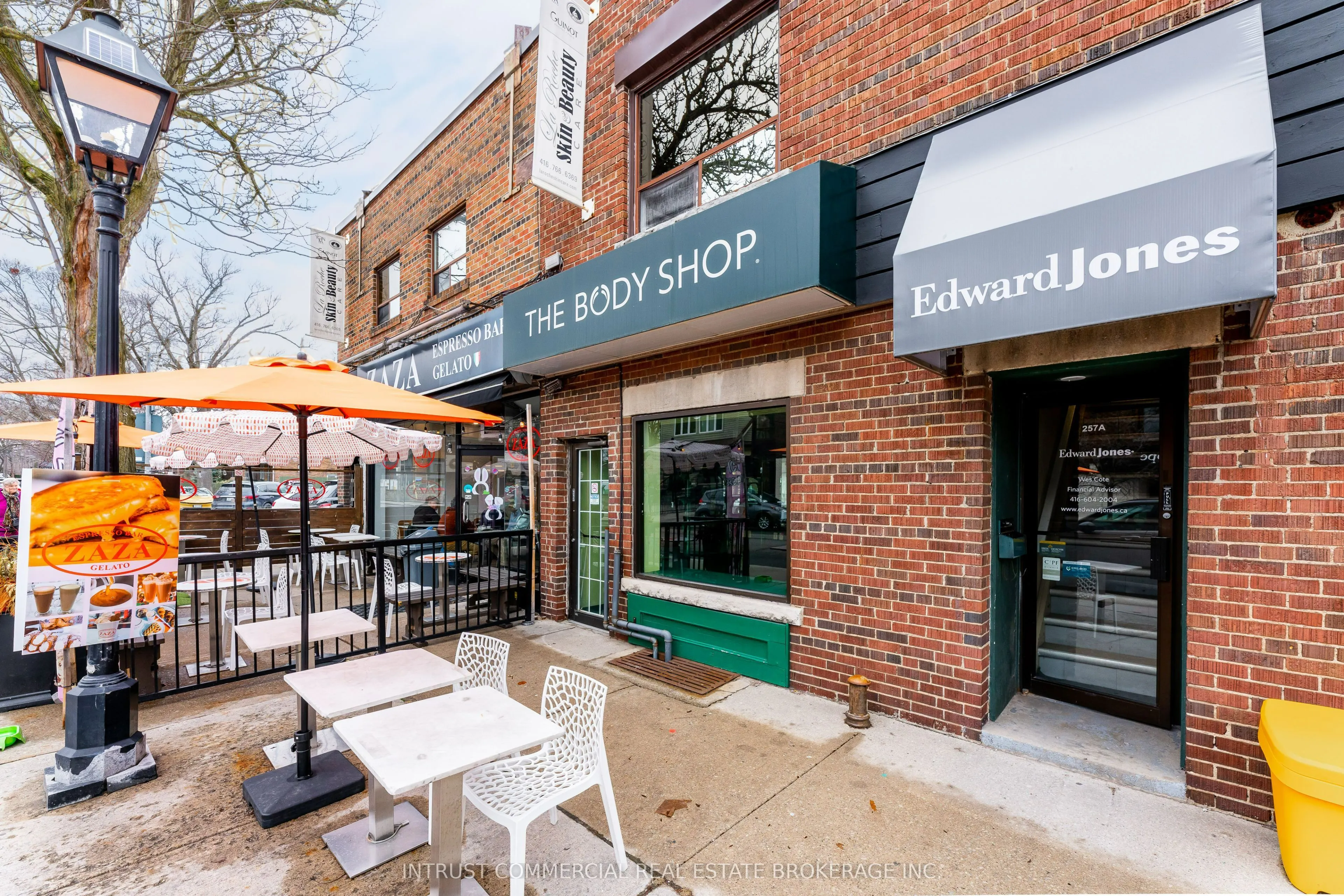 2366 Bloor Street W