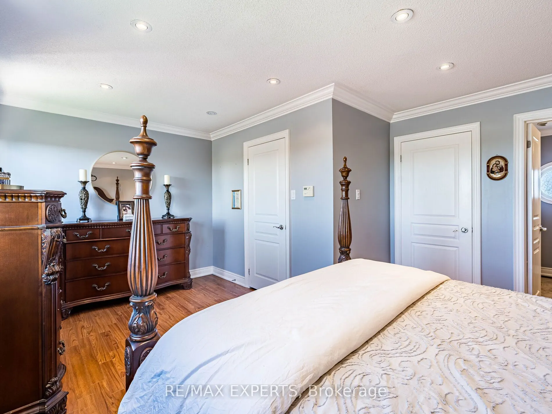 20 Foxchase Drive