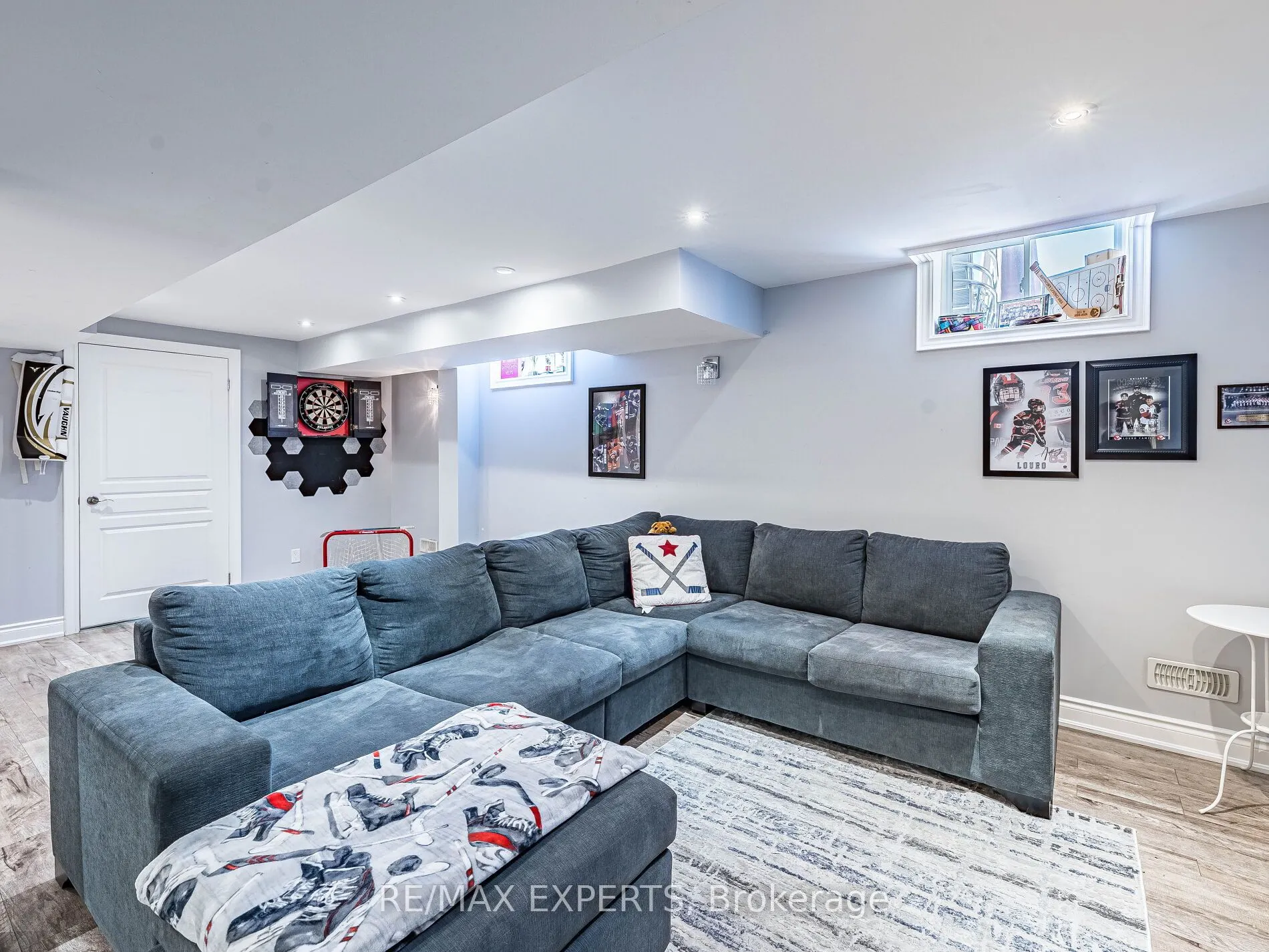 20 Foxchase Drive