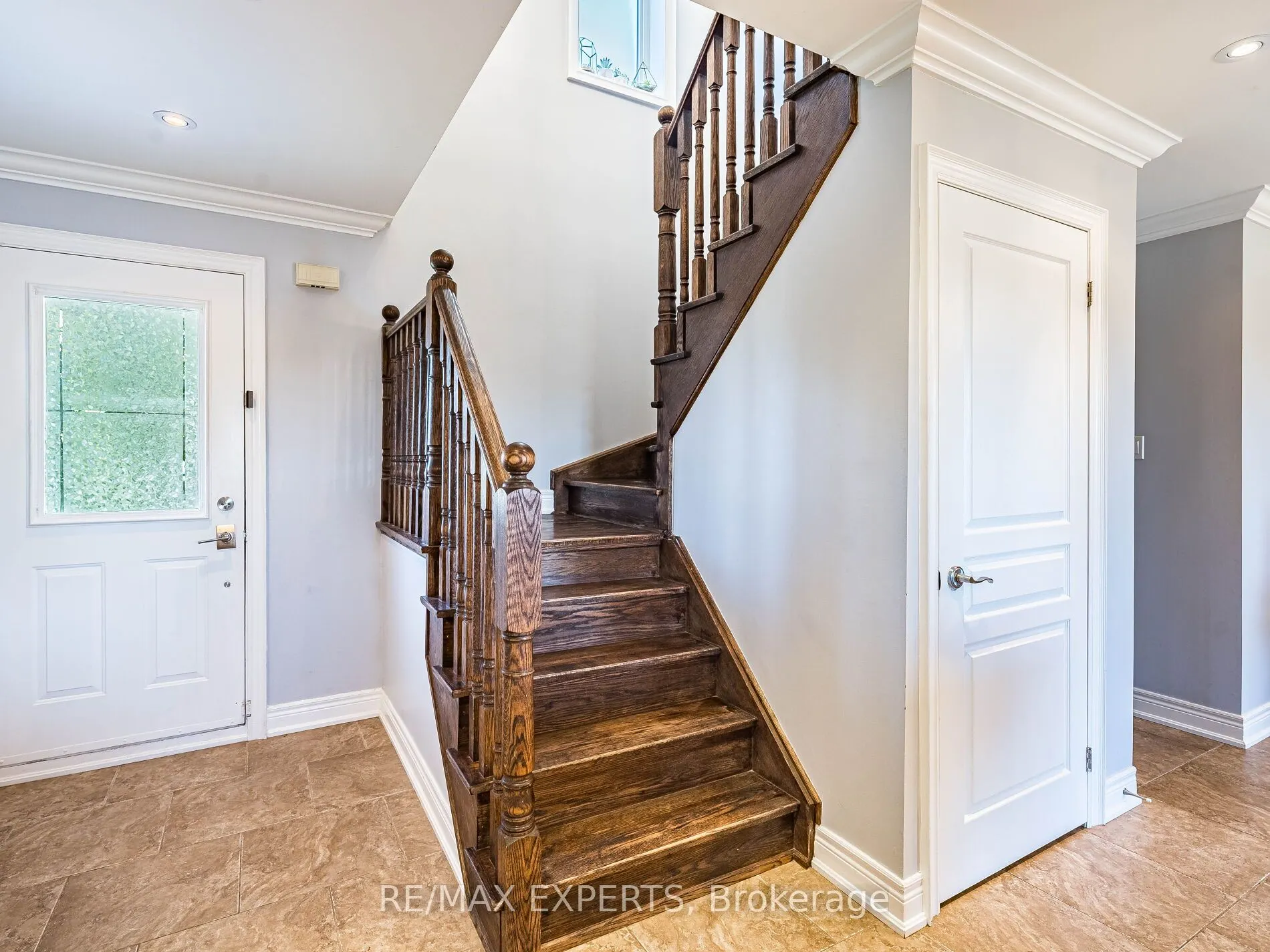 20 Foxchase Drive