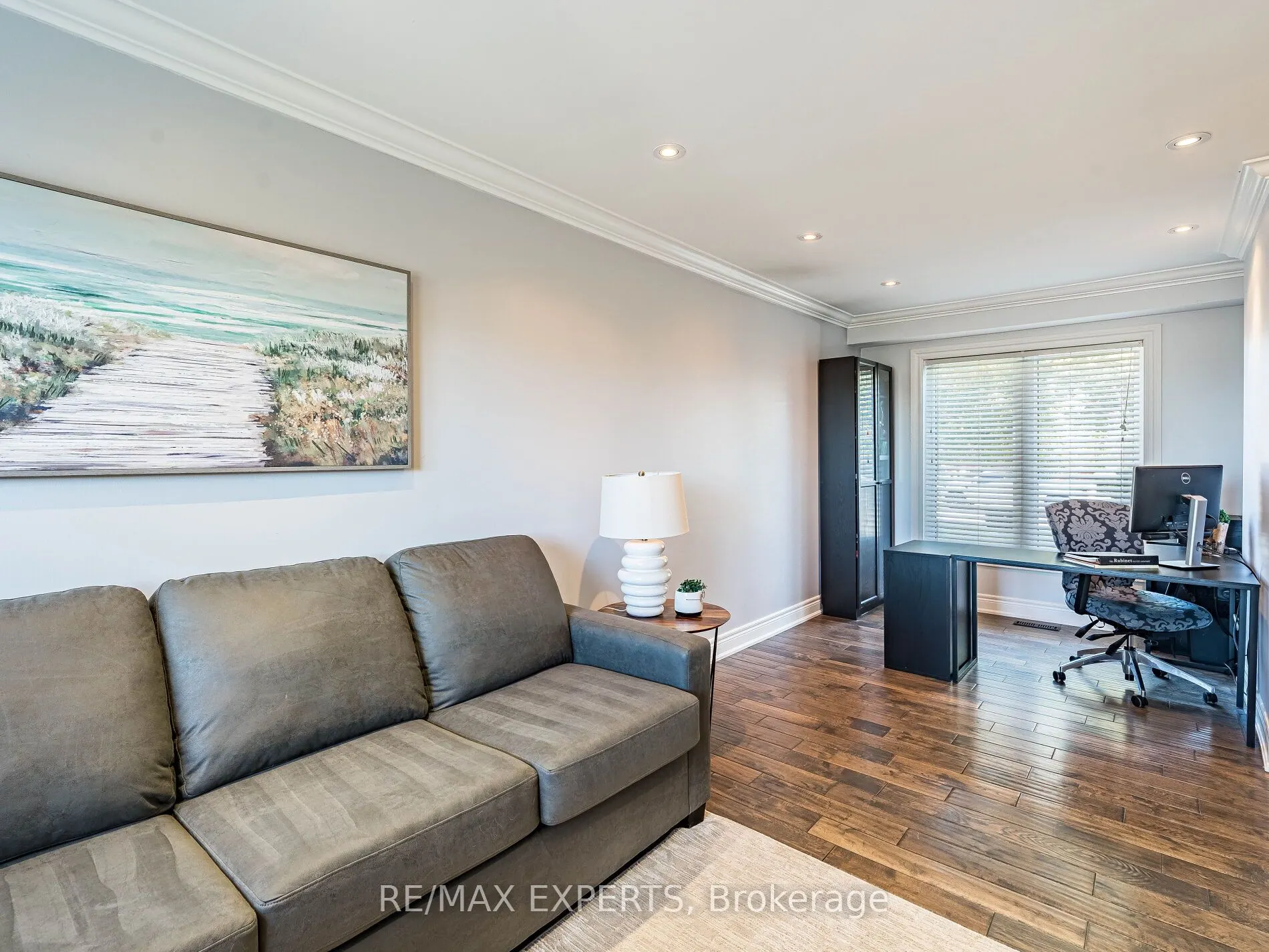 20 Foxchase Drive