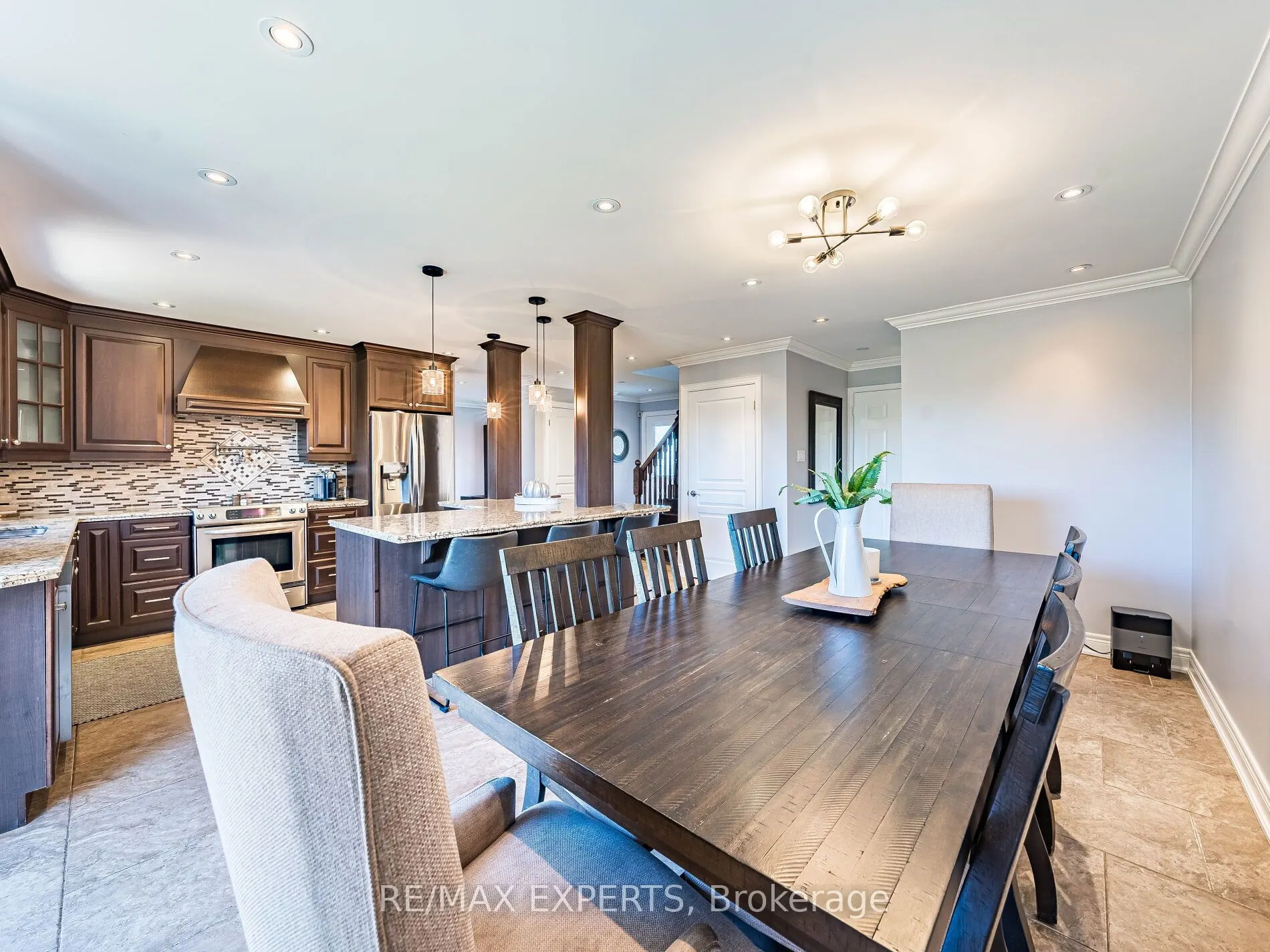 20 Foxchase Drive
